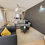 Casa piscina privada 4 dormitorios