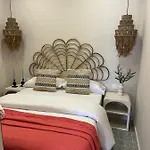 Appartement Aan Boulevard En Zwembad