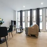 La La Suites Rianal