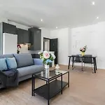 La La Suites Rianal