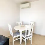 Diana 905. Superb South-Facing One-Bedroom Apartment With Amazing Sea Views.