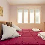 Apartamento Con Patio En Cadiz Centro