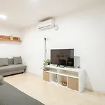 Apartment Next To Europa Fira And 20\' From Barcelona City Center