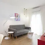 Designer Apt Near Fira Balcony 5Ppwifismart Tv By Myrentalhost