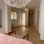 H&H Suite El Santisimo