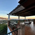 Villa En Frigiliana Con Piscina, Jacuzzi Y Espectaculares Vistas