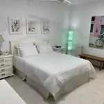 Habitacion Independiente, Luminosa Y Perfecta Para Dos O Una Persona.