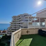 Benalbeach. Espectacular terraza, vistas al mar.