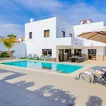 Villa Yules-Moises Velez-Malaga By Ruralidays