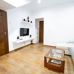 Rentitspain Confortable Apartamento Con Patio En Motril