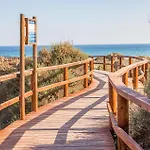 Stunning apartment in Los Arenales del Sol w/ Outdoor swimming pool, Sauna&2 Bedrooms