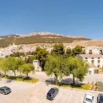 3 Bedroom Cozy Apartment In Pegalajar