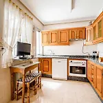 3 Bedroom Cozy Apartment In Pegalajar