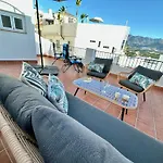 Casa con terraza y patio privado en el casco antiguo de Salobreña