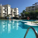 2239-Lovely 2 Bedrooms With Pool And Paddle Court