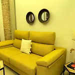 Rueda Bolas Suites - Hostatel