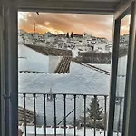 Castillo Suite 15 Comares