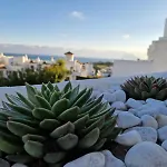 2305 - Luxury Villa With Sea View And Pools
