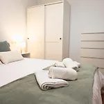 Modern Plaza De Toros Apartment With Free Parking