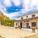 Awesome home in Cañete la Real w/ Outdoor swimming pool, Outdoor swimming pool&5 Bedrooms