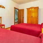 Awesome home in Cañete la Real w/ Outdoor swimming pool, Outdoor swimming pool&5 Bedrooms