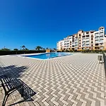 Los Pelícanos, Playa Isla Canela