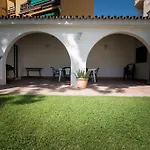 Villa In Center Fuengirola With Pool And Close Beach