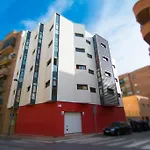 Apartamentos 16:9 Playa Suites