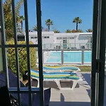 Seaside Bungalow, Avenida De Alemania, 25 Apartment