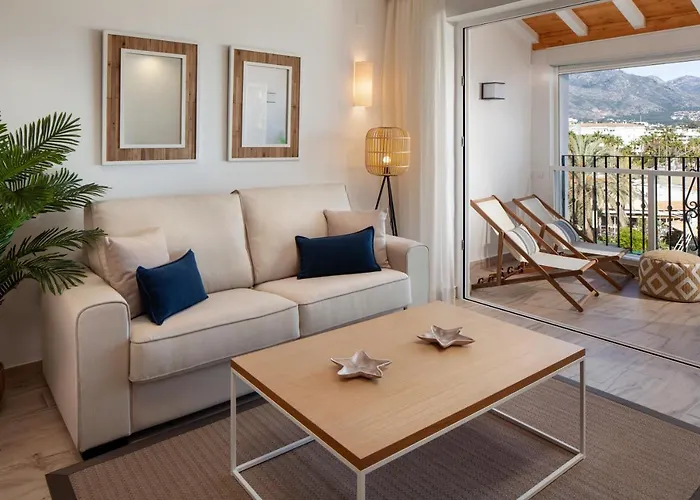 Frontline Beach&Sea Views - 2 Bedrooms - 2 Bathrooms - Puerto Banús Apartment