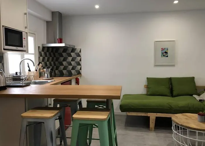 M3 Terrace. Cool Apartment 15 Min Center By Metro