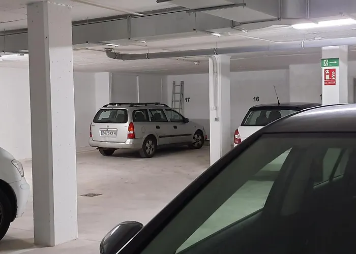 Parking, Ubicacion Y Confort