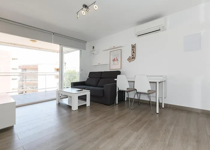 UHC Skorpios Apartments