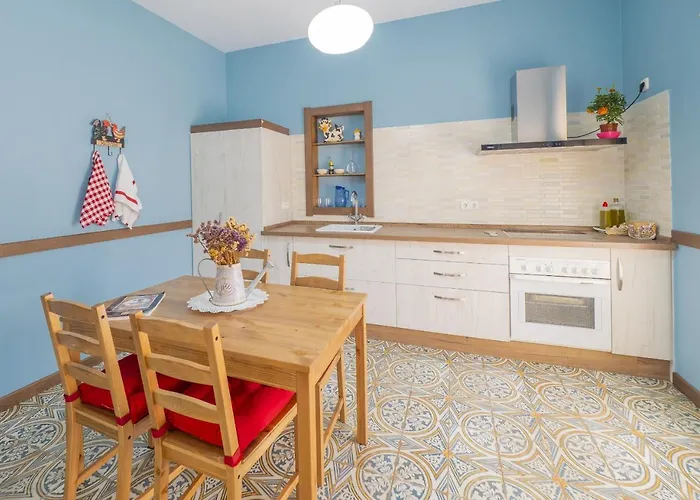 Cubo\'S Casa La Abuela Pepi