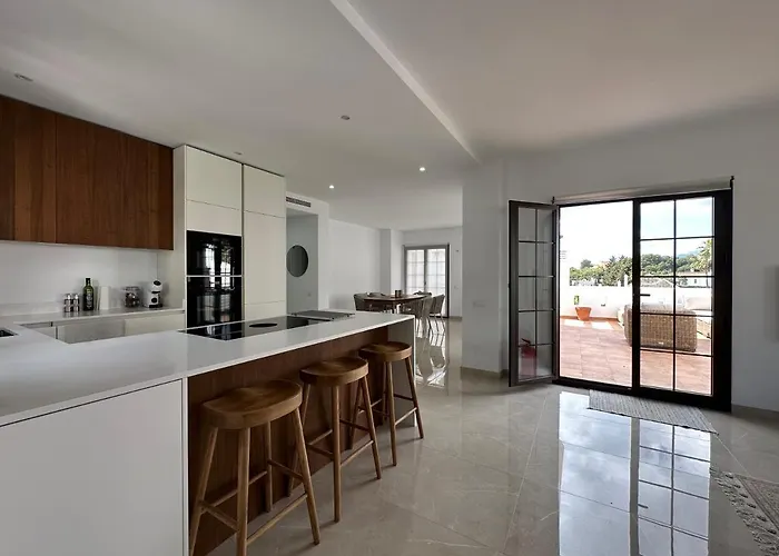 Aldea Blanca Elegant Penthouse In Puerto Banus