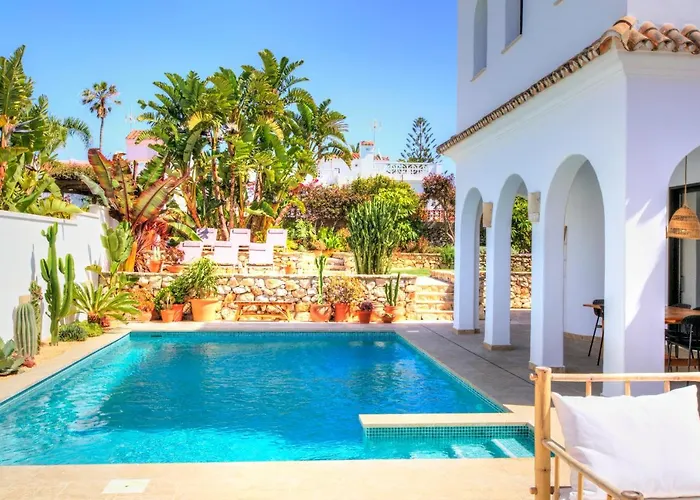 Villa Mas Tranquila - A Stylish Villa With Pool 150 M From The Beach