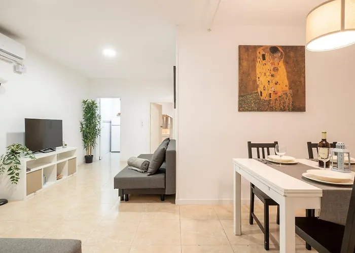 Apartment Next To Europa Fira And 20\' From Barcelona City Center