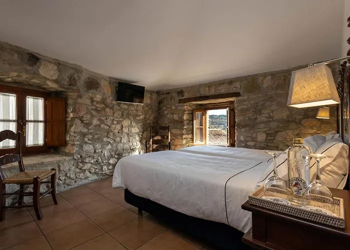 Tugasa Hotel Y Apartamentos Rurales La Posada
