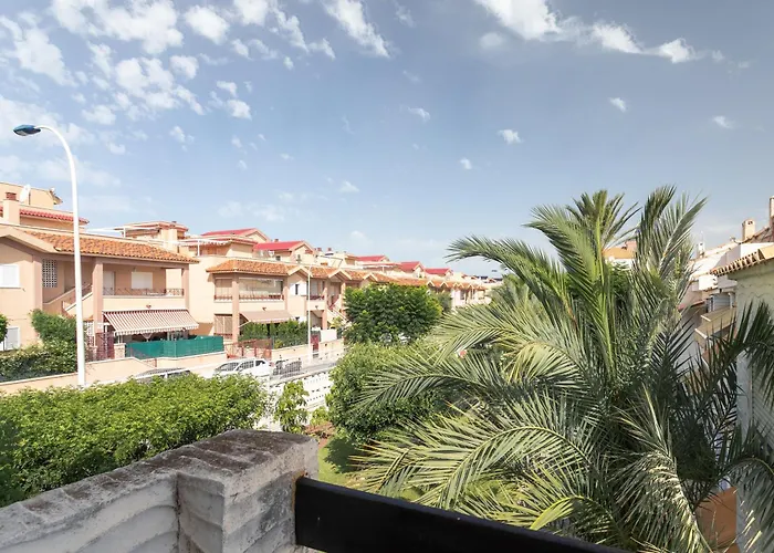 Casa En La Playa Con Piscinas A