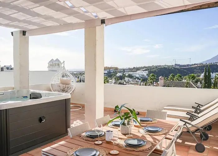 Penthouse In Estepona Met Jacuzzi En Zeezicht!