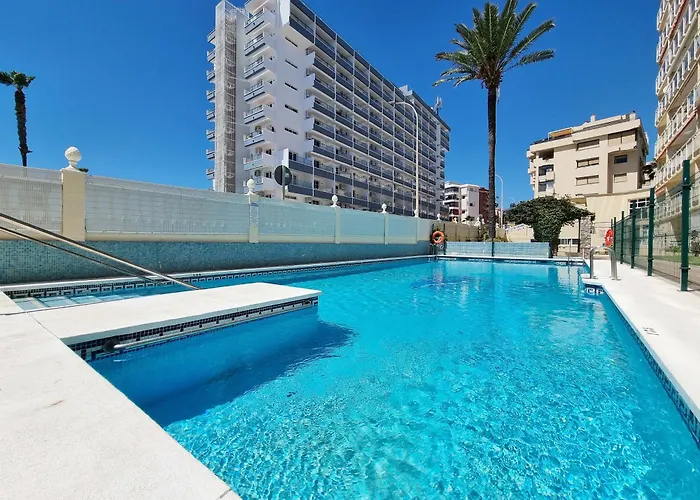 Tinoko Apartament In La Carihuela Beach