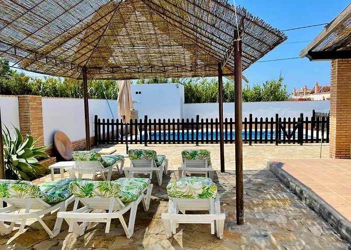 Chalet Conil Con Piscina Privada