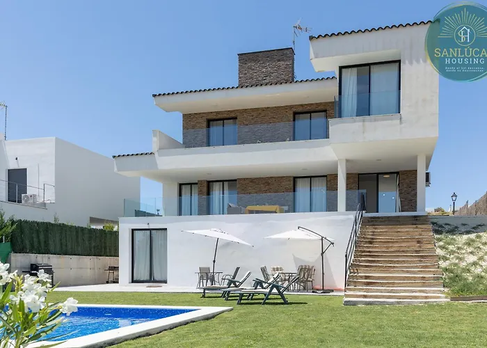 Elcano Village By Sanlucar Housing