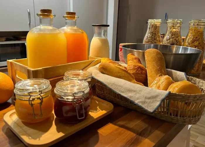 Alex Bed & Breakfast - Your Home Away Including Breakfast - In A Real Home