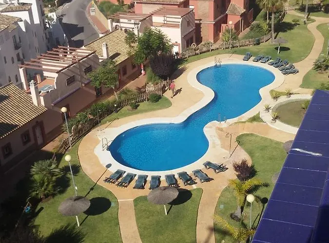 3 Bedroom Duquesa Regent Apartment