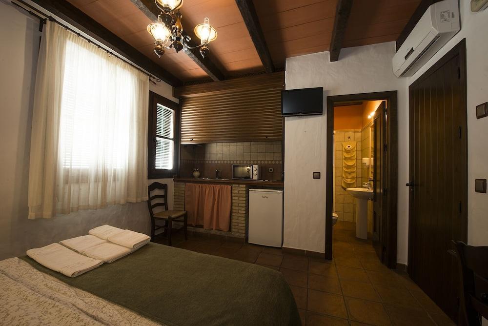 Guest house Torre De Guzman 2*