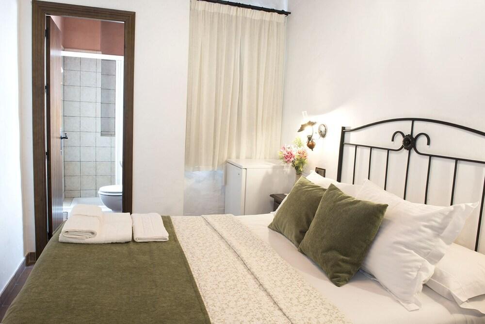 Torre De Guzman Guest house 2*