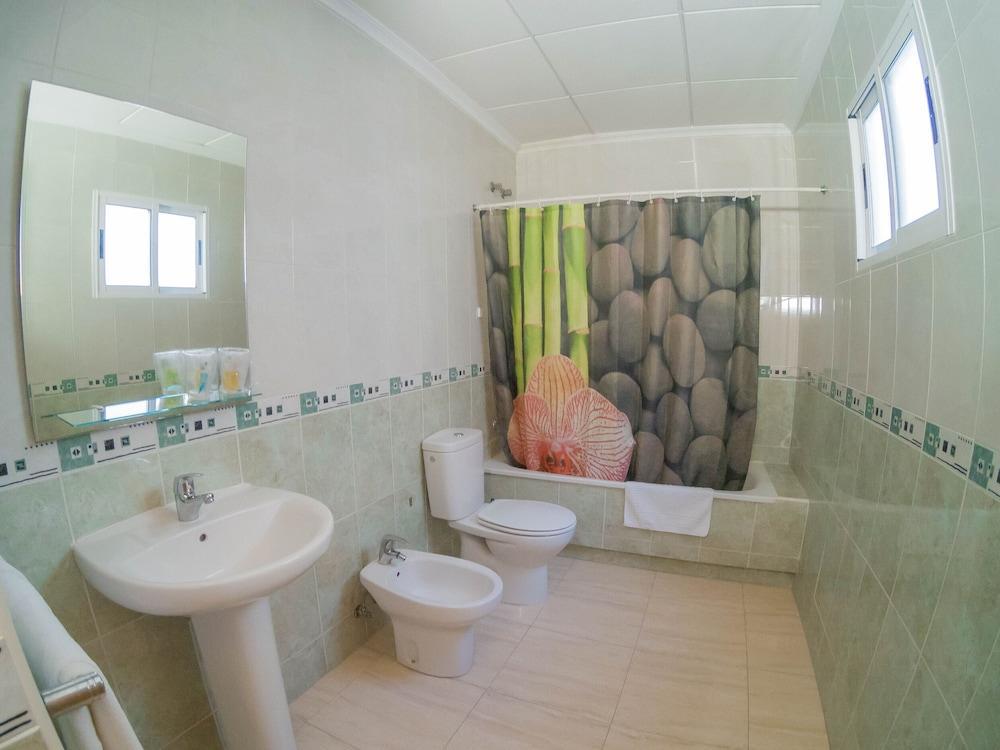 Meseguer Guest house El Altet