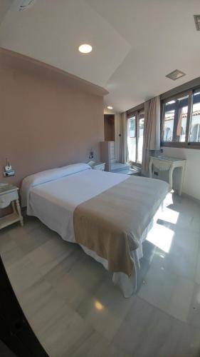 Apartamento Torre De La Mezquita