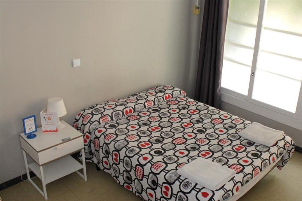 Hostel Arc House *